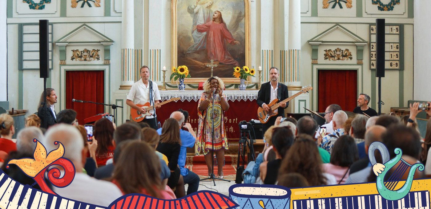 Concert de Gospel cu Sharrie Williams<br/><span class='data-program'>Duminică, 18 august, ora 15.00</span>